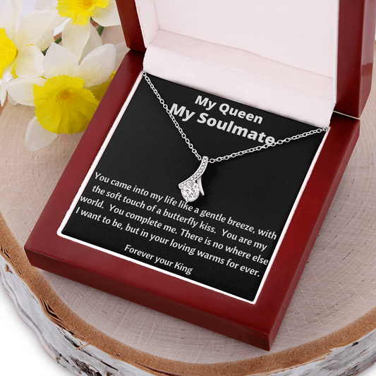 Tomorrow Queen necklace diamond